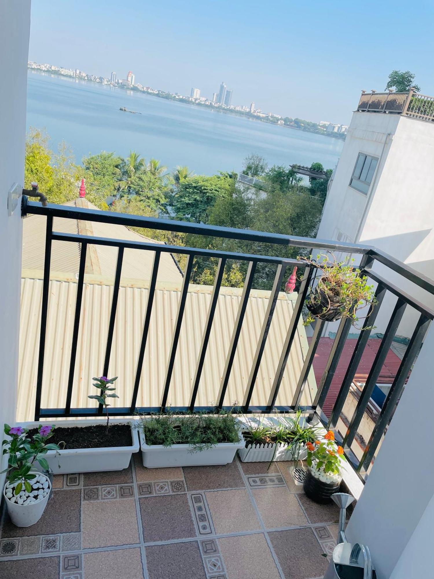 T98 Westlake Trich Sai - Tay Ho Center Lake View Studio 하노이 외부 사진